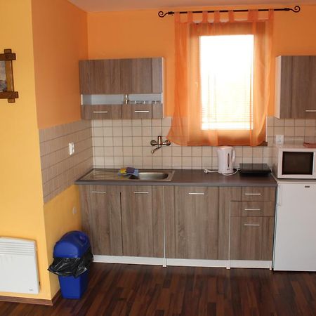 Marine Zavlahy Apartment Hrdejovice ภายนอก รูปภาพ